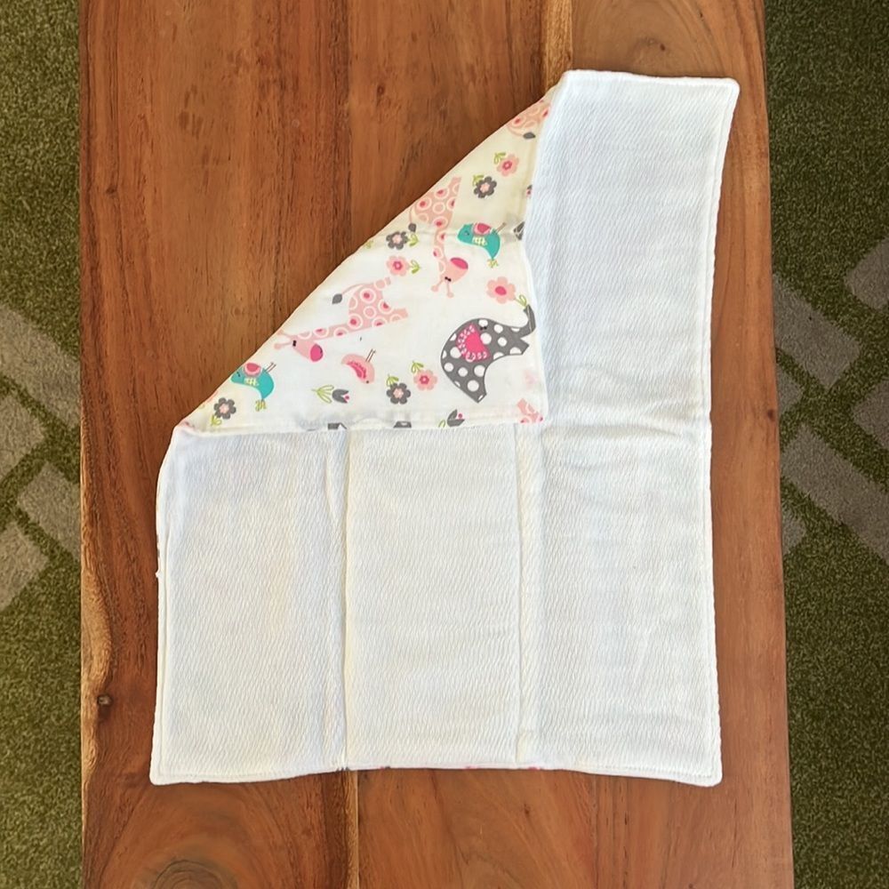 👶 Handcrafted Diaper Changing Cloth/Burp Cloth - Picture 4 of 9